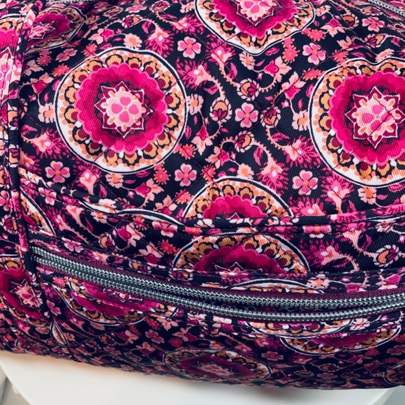 🌸Vera Bradley Small Travel Duffel Duffle Bag Suitcase Spring Break - Picture 6 of 10